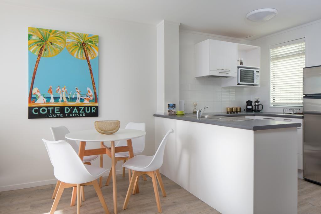 Ocean View Beach Escape - Top Floor Apartments, Mt Maunganui Base Mount Maunganui Dış mekan fotoğraf